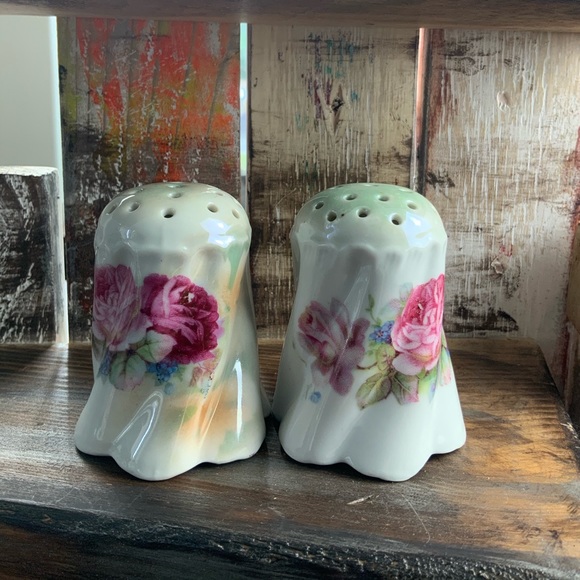 Antique Leuchtenburg Germany Salt & Pepper shakers - Picture 1 of 6